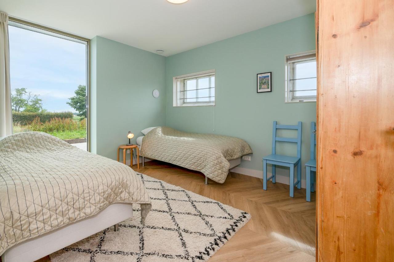 Appartement De Dageraad In Monumentale Boerderij 킴스버드 외부 사진